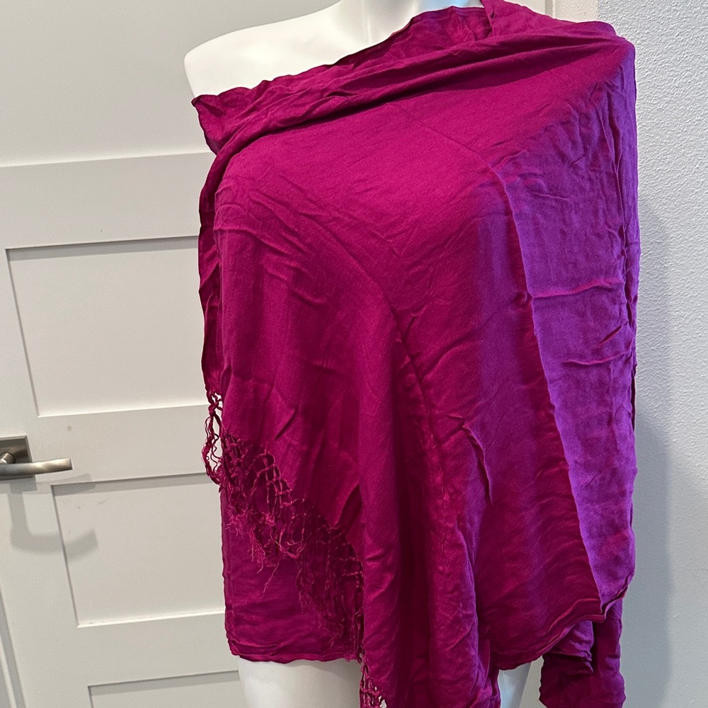 Anne Klein Magenta Scarf/Wrap with Fringe Detail